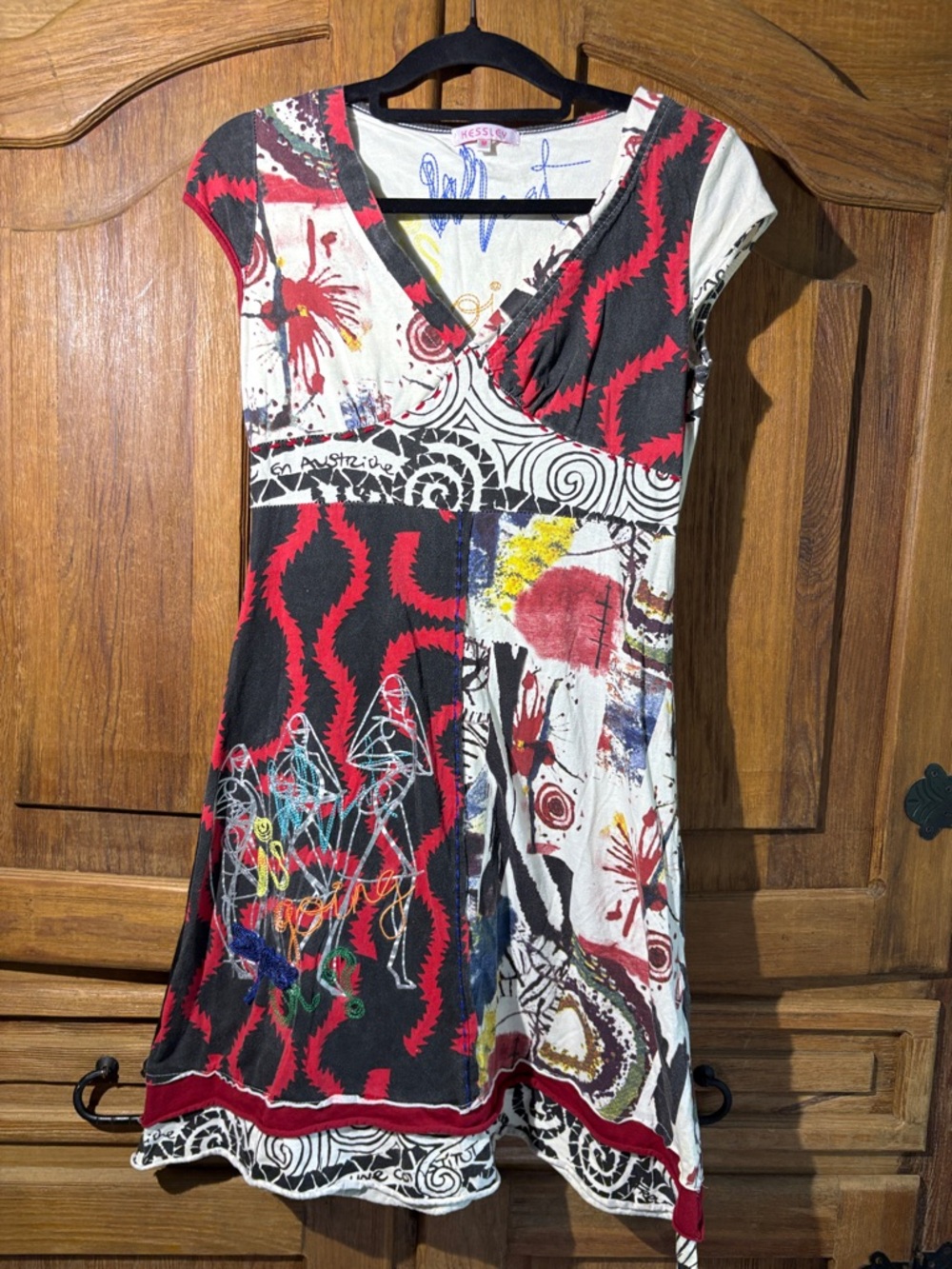 Kessley Red & Black Graphic V-Neck Midi Dress